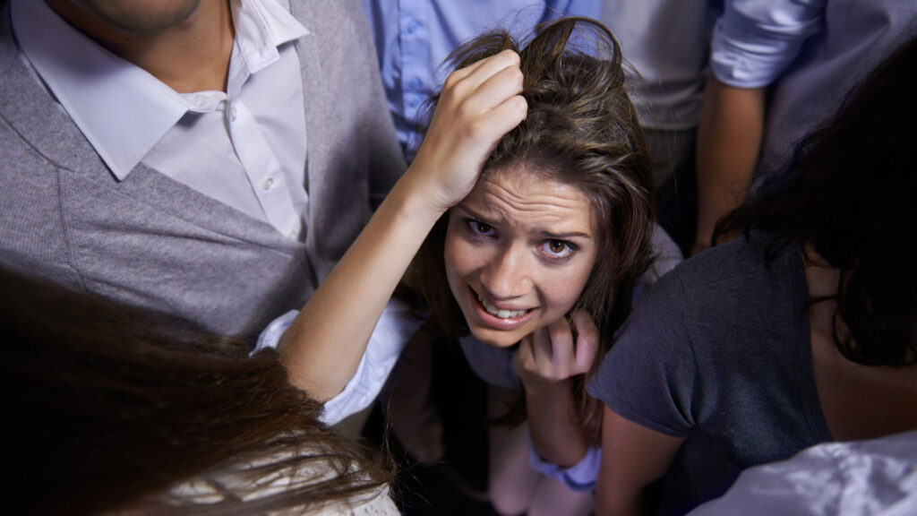 How to Recognize and Treat Social Anxiety (Phobias) 4 HMH Treat Social Anxiety Phobias